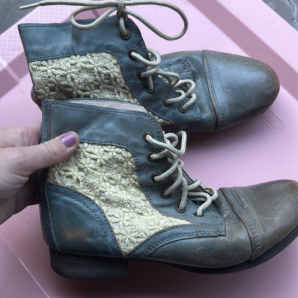 Steve Madden Thundr C boot 8.5